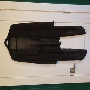 Cable and Guage Women's black sweater Size Large